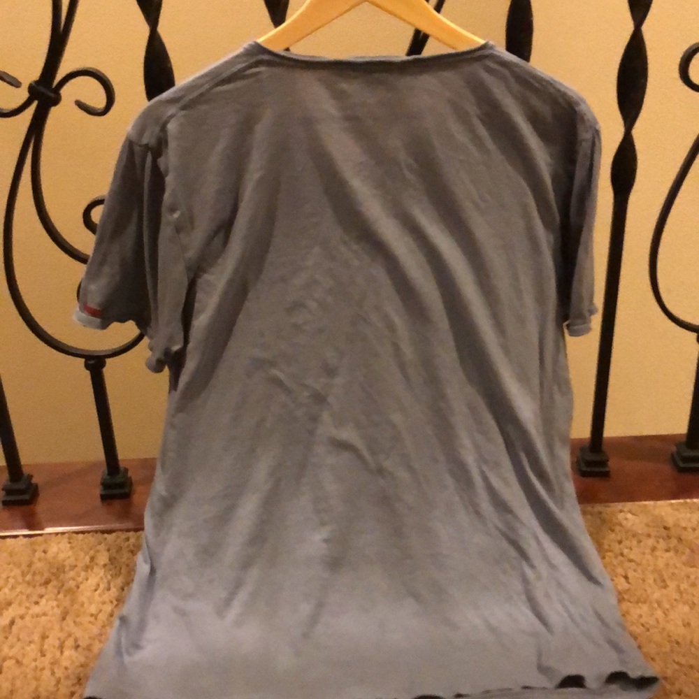 👕 Castro Tee - Picture 4 of 8